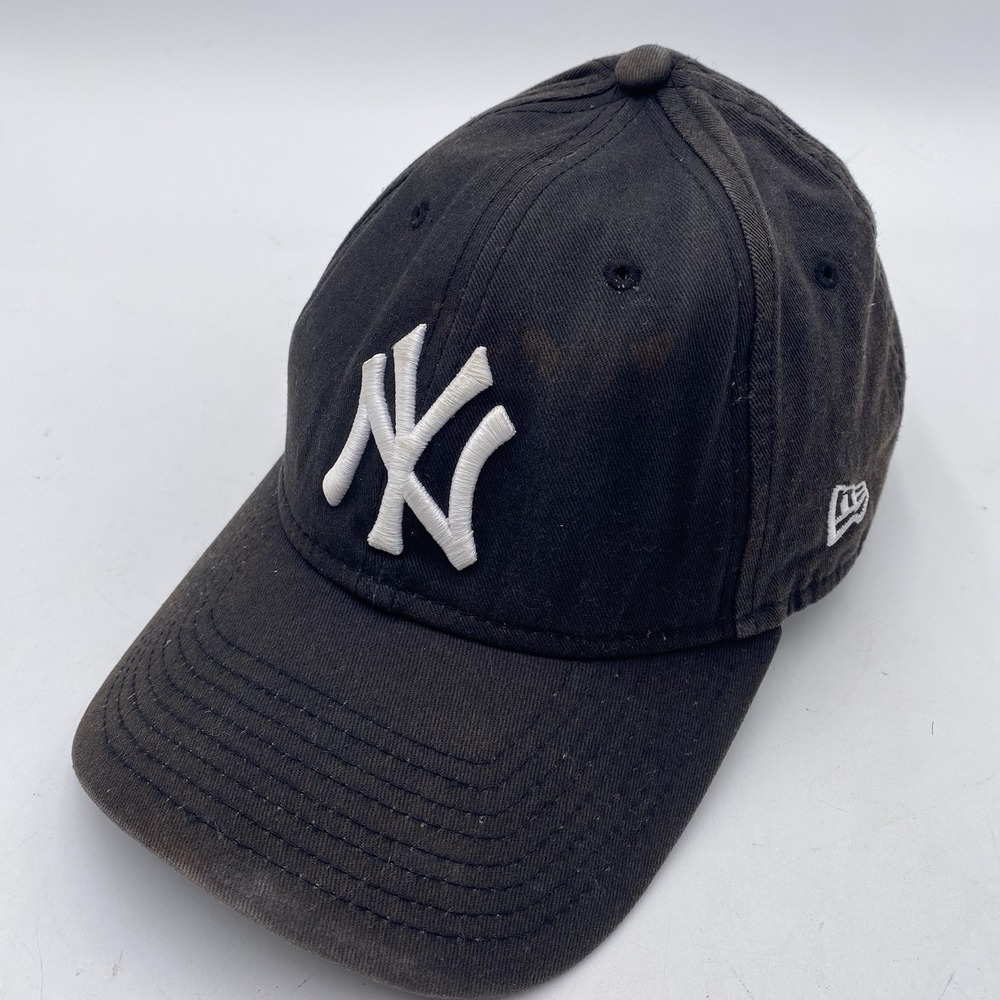 New Era 9FORTY Mens New York Yankees Black Hat Strapback Adjustable See Pics